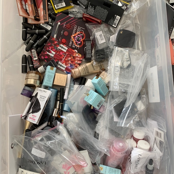 High End Lot Qty 10 Deluxe Travel Size Cosmetic Skincare Makeup Hair Samples NEW - Picture 13 of 14